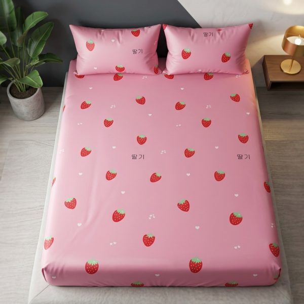 Market-Ready Korean Aesthetic Strawberry Bedsheet Set Market-Ready Korean Aesthetic Strawberry Bedsheet Set